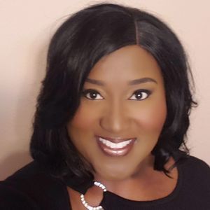 Meet your Posher, Traci